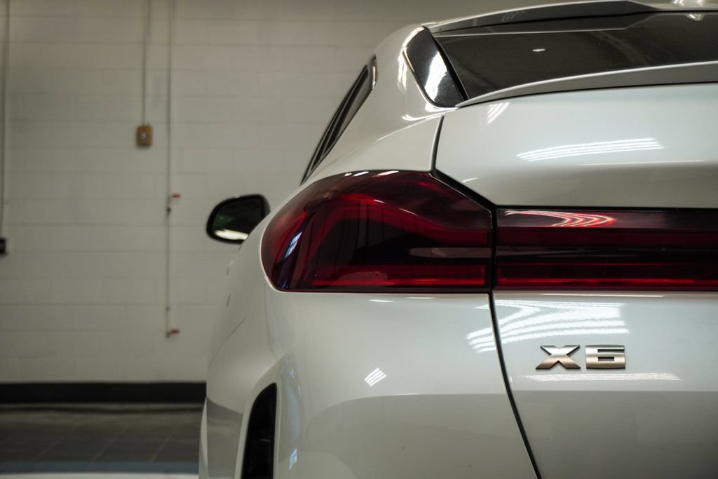 Used 2023 BMW X6 M50i w/ Executive Package AWD/4WD image 39