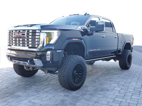 New 2026 GMC Sierra 2500 Denali w/ Denali Reserve Package image 3