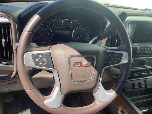 Used 2017 GMC Sierra 1500 SLT w/ SLT Premium Package AWD/4WD image 15