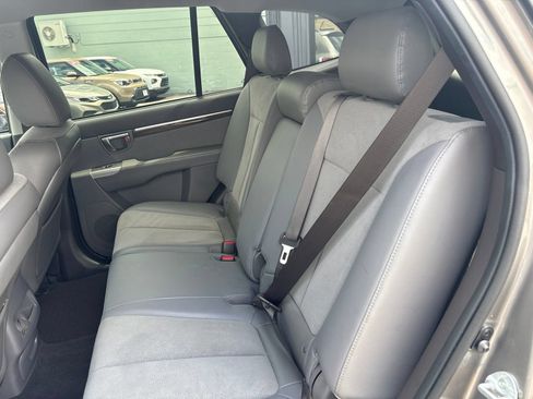 Used 2012 Hyundai Santa Fe SE AWD/4WD image 11