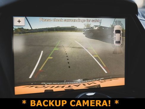 Used 2018 Ford Escape Titanium w/ Ford Safe & Smart Package image 4