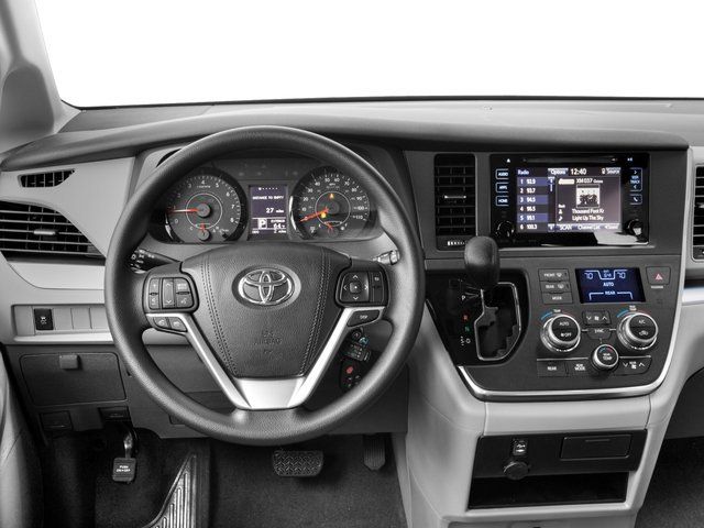 Used 2017 Toyota Sienna LE FWD image 7