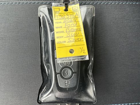 Used 2024 Ford Bronco Wildtrak image 34