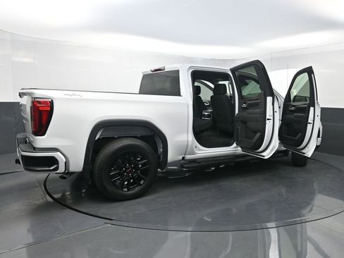 Used 2022 GMC Sierra 1500 Elevation w/ LPO, Elevation Black Package image 38