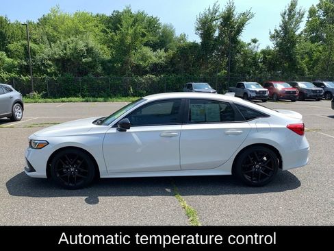 Used 2023 Honda Civic Sport image 6