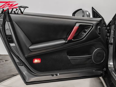 Used 2013 Nissan GT-R Black Edition image 20