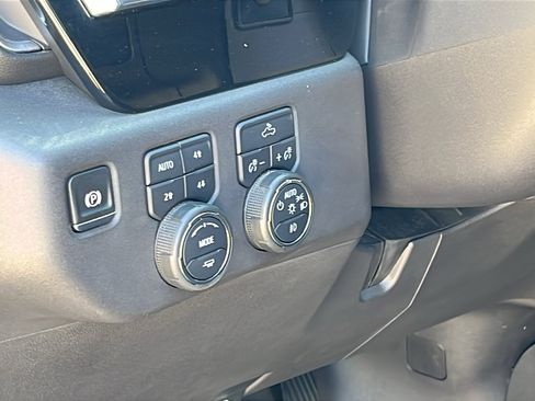 Used 2024 Chevrolet Silverado 1500 LT Trail Boss w/ LPO, Dark Essentials Package image 13