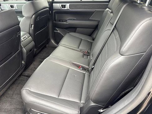 Used 2025 Hyundai Santa Fe Limited image 12