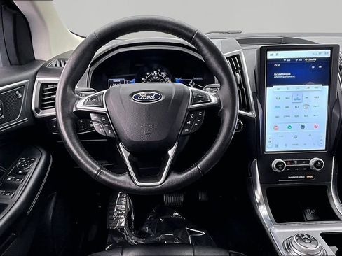 Certified 2022 Ford Edge Titanium w/ Equipment Group 301A AWD/4WD image 5