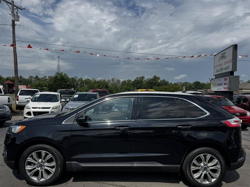 Used 2019 Ford Edge Titanium FWD image 5