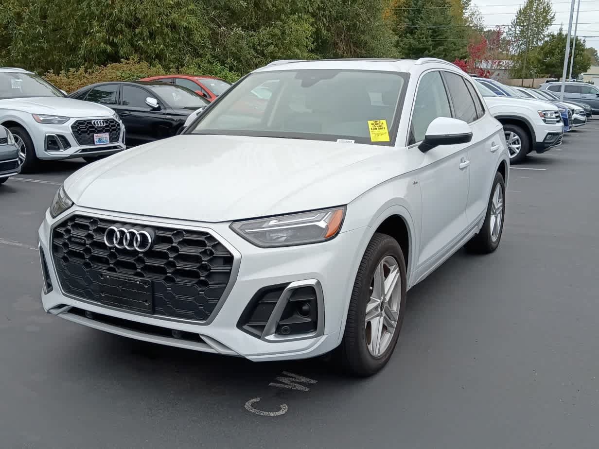 Used 2023 Audi Q5 e Premium w/ Convenience Package AWD/4WD image 2