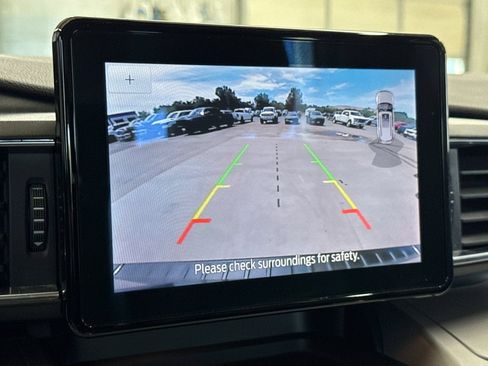 Used 2024 Ford Explorer XLT w/ Equipment Group 202A AWD/4WD image 20