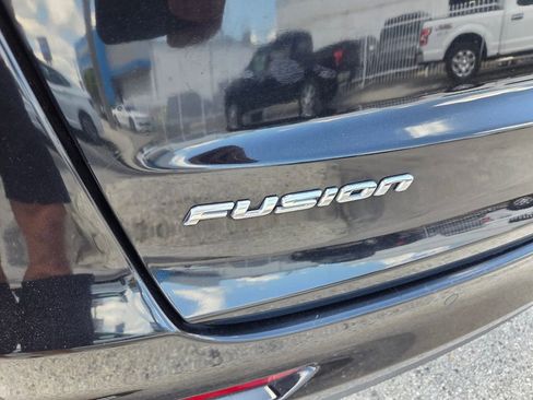 Used 2020 Ford Fusion SE FWD image 12