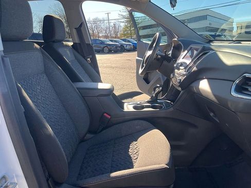 Used 2023 Chevrolet Equinox LT image 60