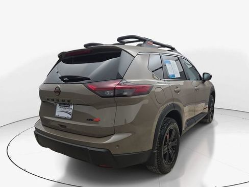 Used 2025 Nissan Rogue SV AWD/4WD image 6