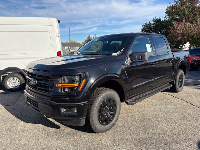 New 2026 Ford F150 XLT w/ Equipment Group 302A MID AWD/4WD image 3