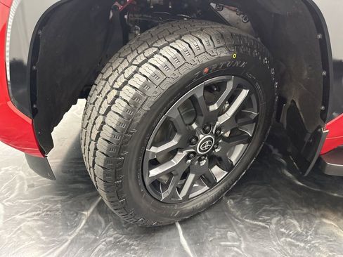 Used 2024 Toyota Sequoia Platinum image 34