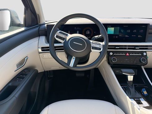 New 2026 Hyundai Tucson SEL image 17