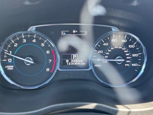 Used 2017 Subaru Forester 2.5i Touring AWD/4WD image 14