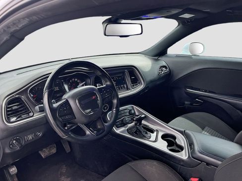 Used 2022 Dodge Challenger GT w/ Driver Convenience Group RWD image 9