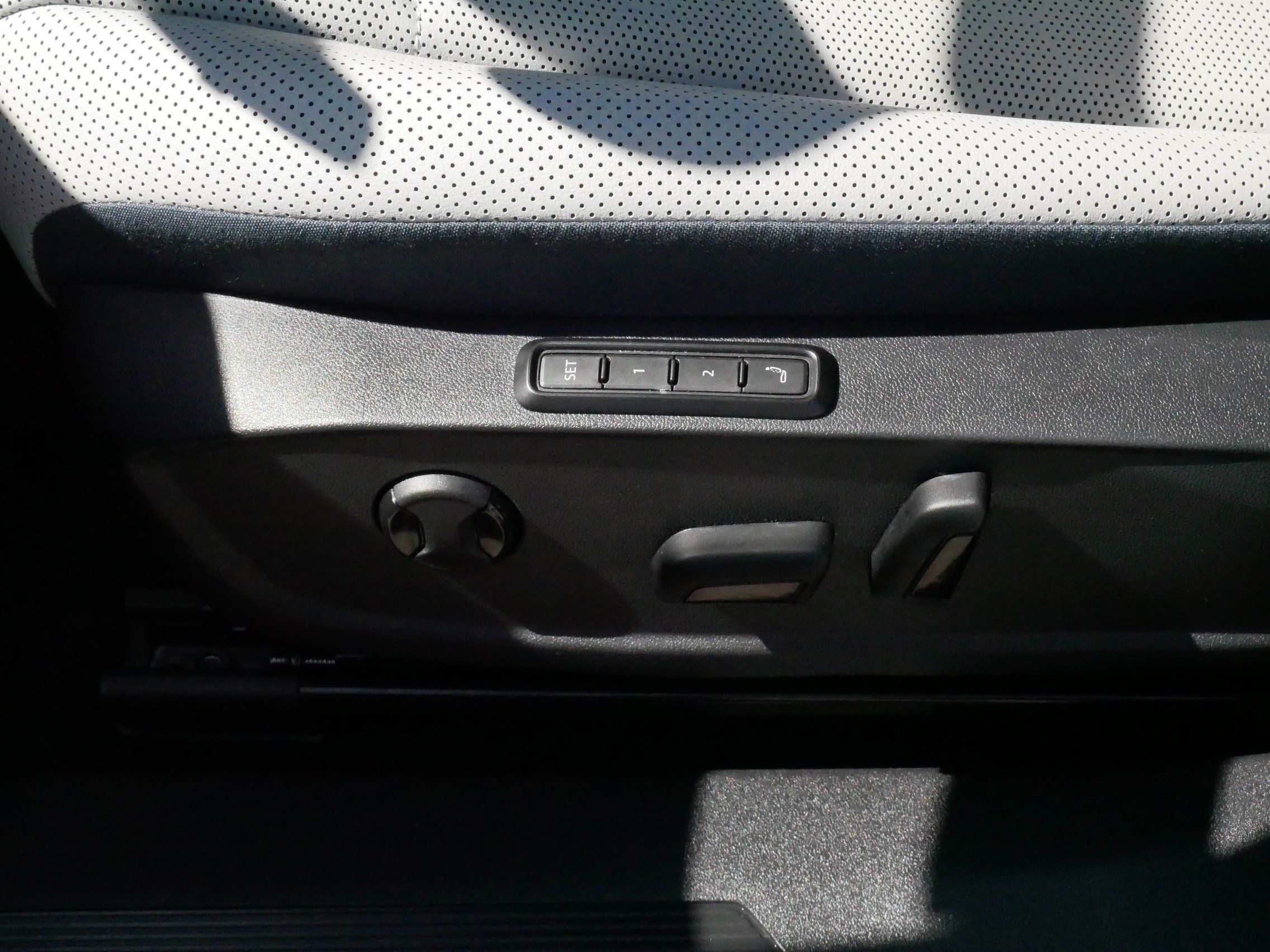 Used 2025 Volkswagen ID.4 Pro S Plus AWD/4WD image 20