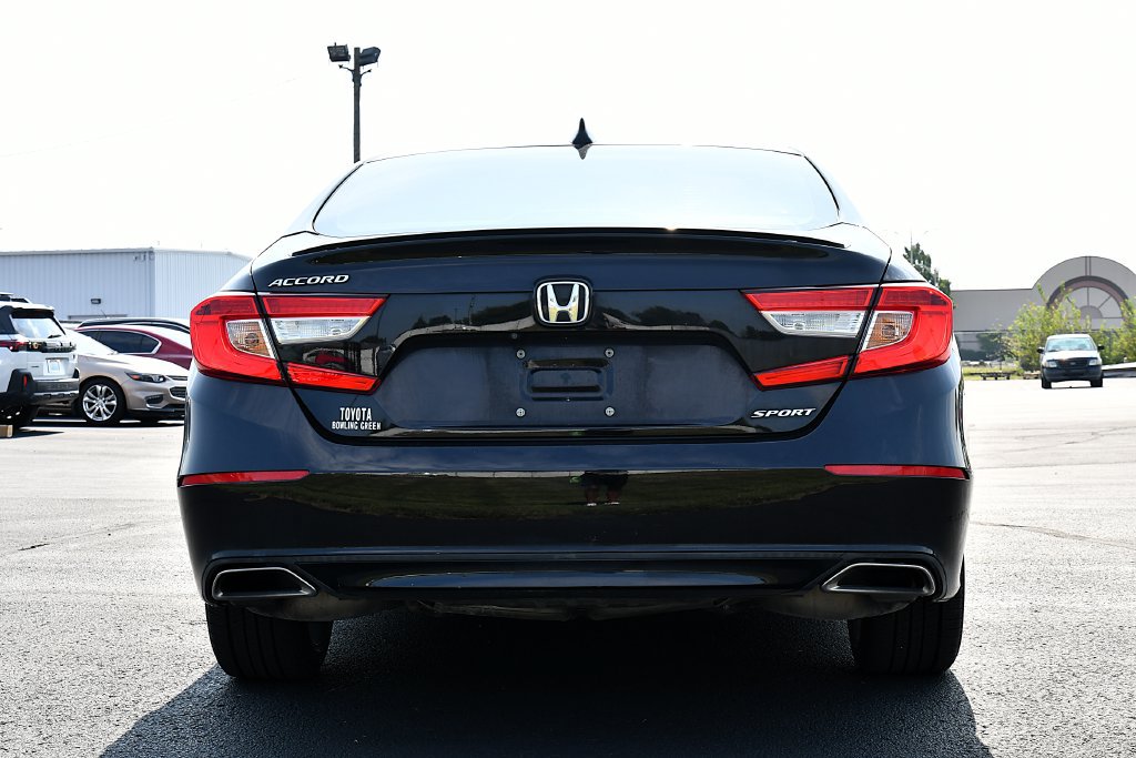 Used 2018 Honda Accord Sport image 6