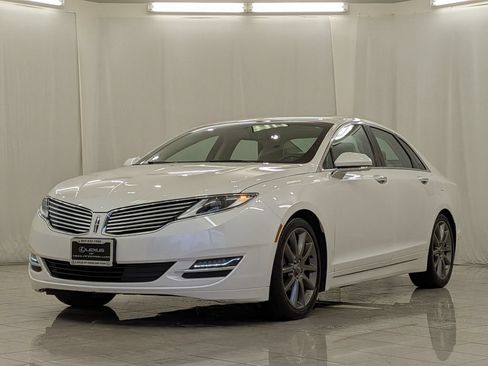 Used 2016 Lincoln MKZ Hybrid w/ Equipment Group 600A Reserve FWD image 4