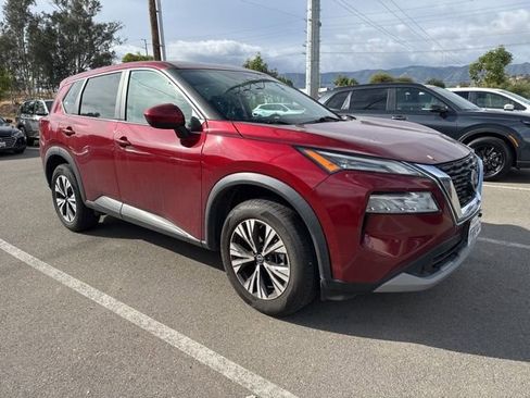 Used 2023 Nissan Rogue SV image 1