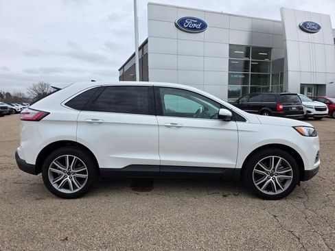 Used 2022 Ford Edge Titanium image 29