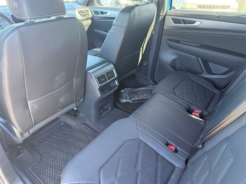 New 2025 Volkswagen Atlas Cross Sport SE image 26