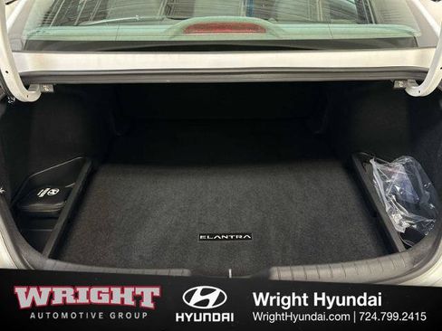 Used 2025 Hyundai Elantra Sport FWD image 14
