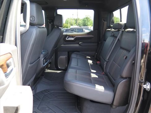 Used 2025 Chevrolet Silverado 1500 High Country AWD/4WD image 24