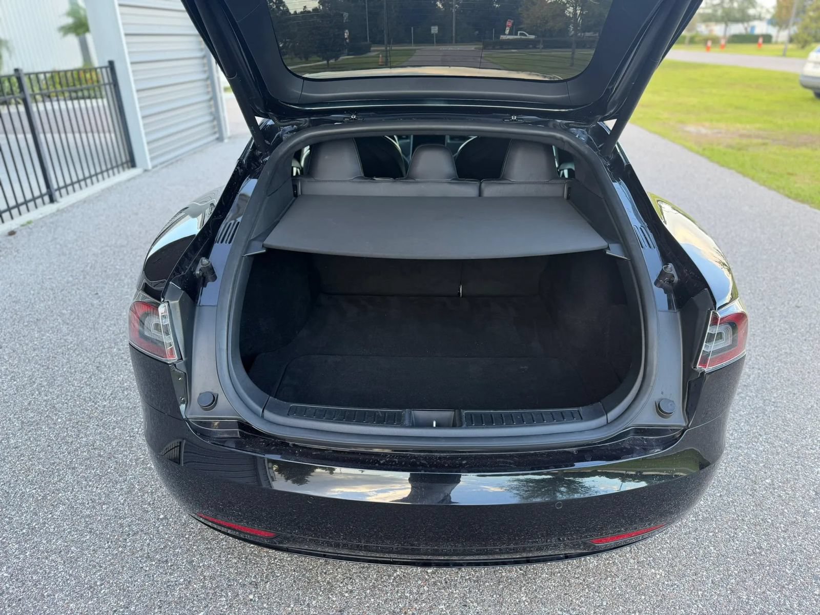 Used 2018 Tesla Model S 75D AWD/4WD image 25
