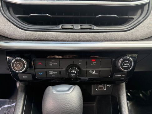 Used 2023 Jeep Compass Sport AWD/4WD image 25