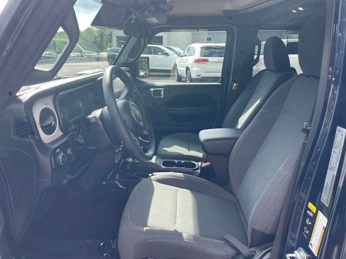 Used 2025 Jeep Wrangler Unlimited Sport AWD/4WD image 10