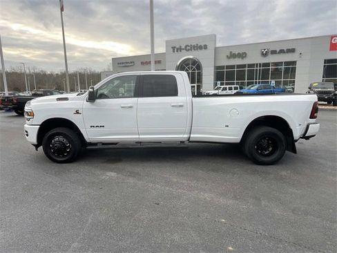 Used 2023 RAM 3500 Big Horn w/ Level B Equipment Group image 7