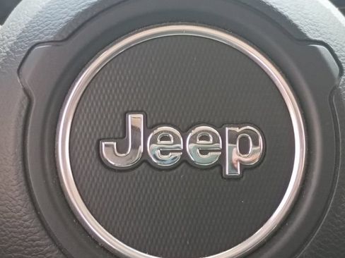 Used 2018 Jeep Wrangler Unlimited Sport AWD/4WD image 23