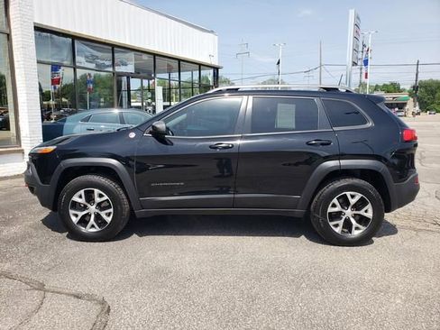 Used 2018 Jeep Cherokee Trailhawk w/ Quick Order Package 27L AWD/4WD image 7