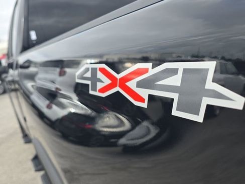 Used 2024 Chevrolet Silverado 2500 Custom w/ Custom Convenience Package image 10