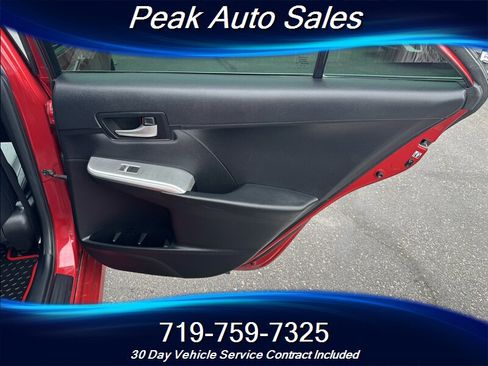Used 2014 Toyota Camry SE FWD image 25