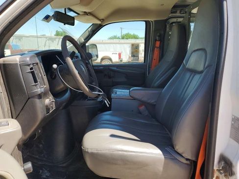 Used 2013 Chevrolet Express 2500 RWD image 6