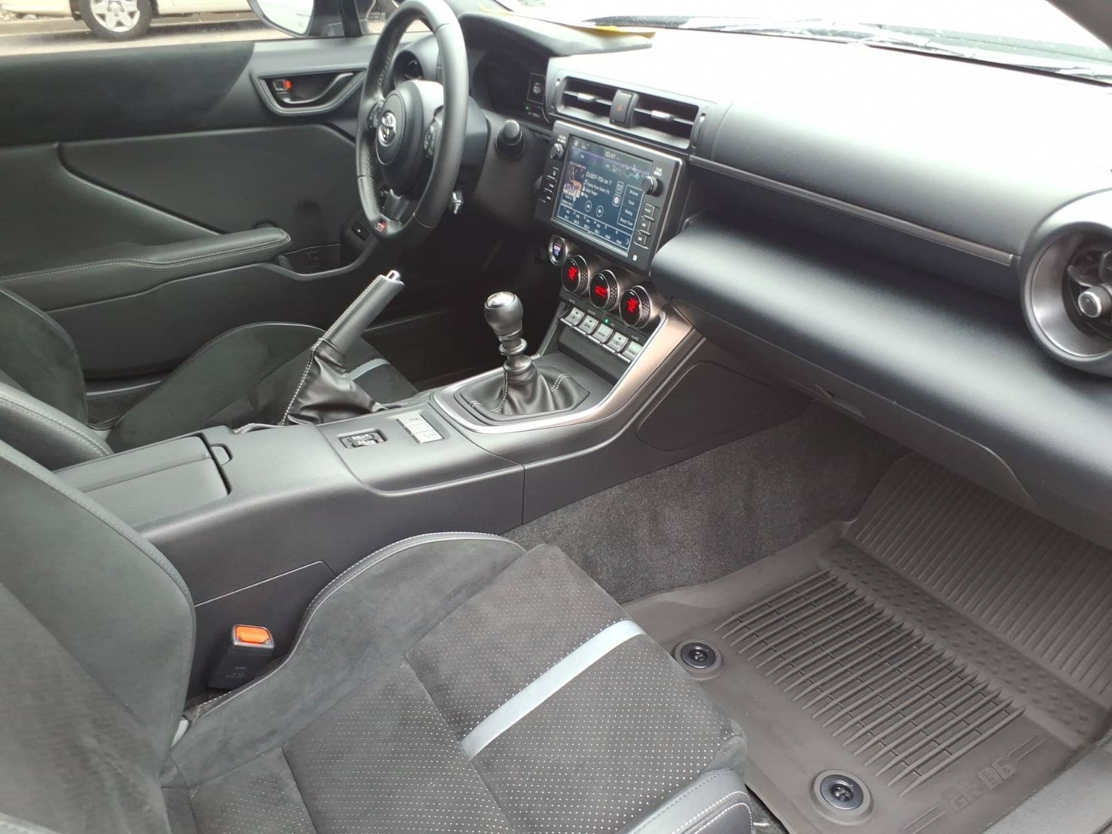 Used 2023 Toyota GR86 Premium w/ ALL Weather Mat Package (TMS) RWD image 26