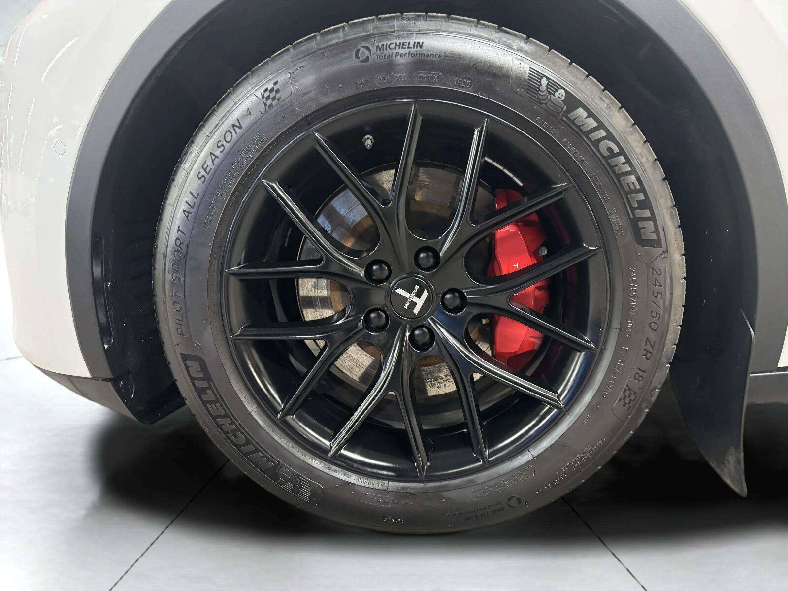 Used 2022 Tesla Model Y Performance AWD/4WD image 28