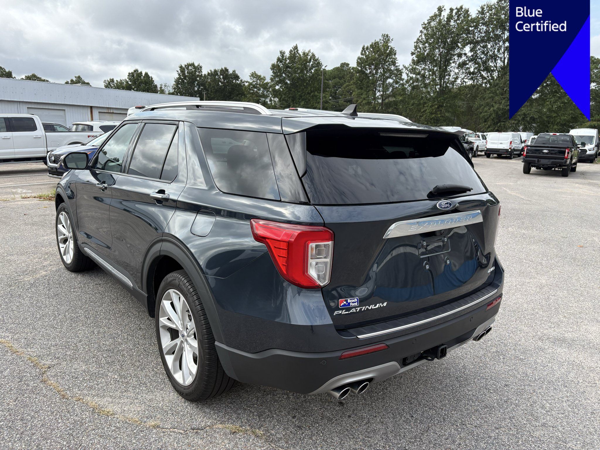 Used 2022 Ford Explorer Platinum w/ Equipment Group 601A AWD/4WD image 7