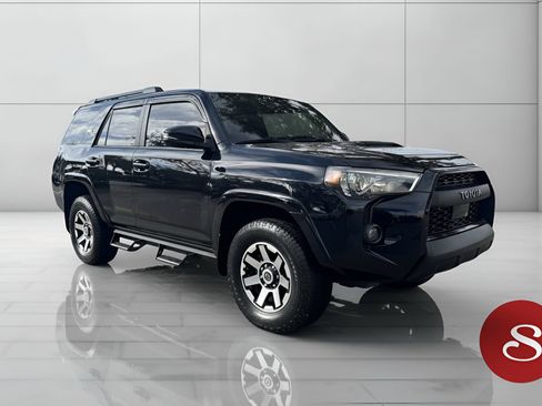 Used 2020 Toyota 4Runner TRD Off-Road Premium image 9