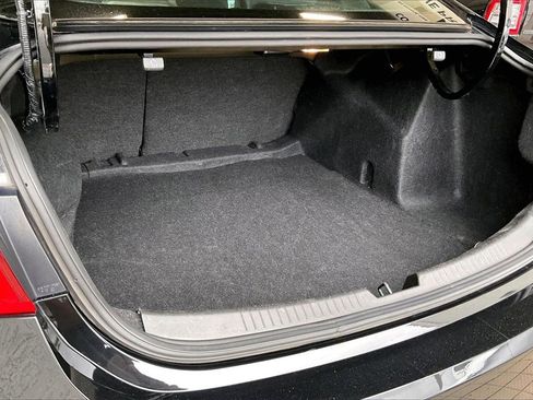 Used 2024 Chevrolet Malibu LT image 19