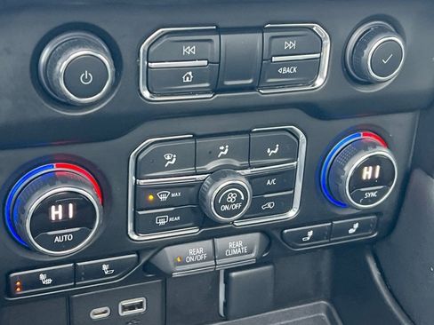 Certified 2022 Chevrolet Tahoe RST w/ Sport Performance Package image 18