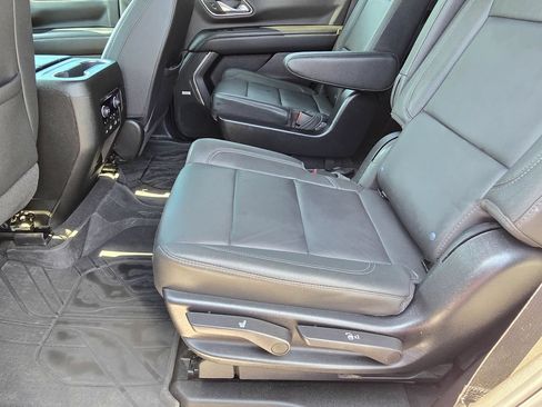 Used 2023 Chevrolet Tahoe LT w/ Luxury Package AWD/4WD image 33