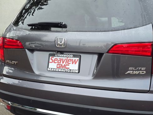 Used 2016 Honda Pilot Elite image 14