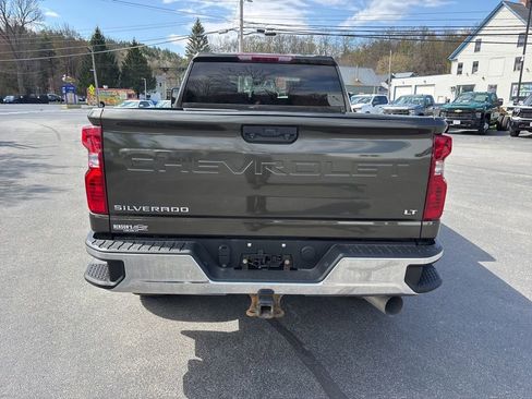 Used 2022 Chevrolet Silverado 2500 LT w/ Convenience Package AWD/4WD image 4